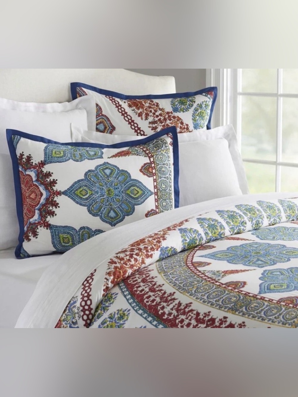 Pottery Barn Aurora duvet cover and shams